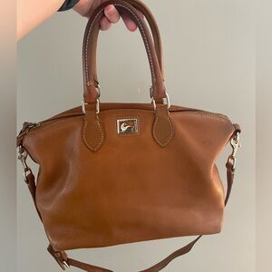Dooney & Bourke women’s purse and crossbody